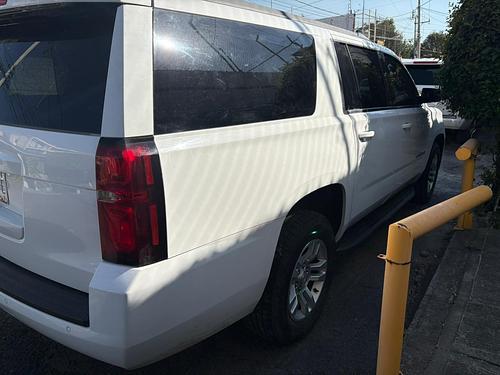 Chevrolet Suburban 2020 - Foto 2