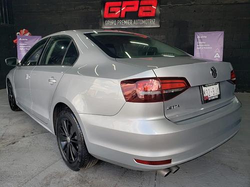 Volkswagen Jetta 2016 - Foto 2