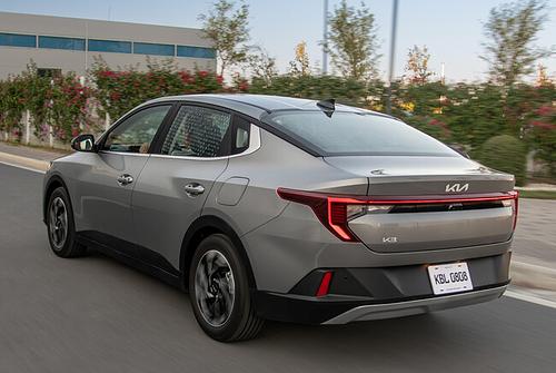 Kia K3 2027 - Foto 3