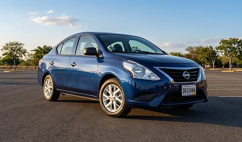 Nissan V-Drive 2022 en renta