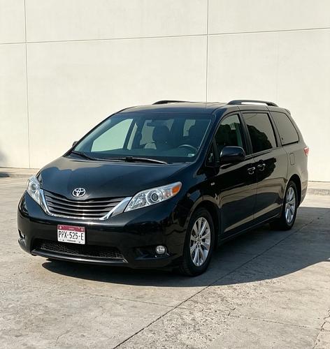 Toyota Sienna 2017 - Foto 2