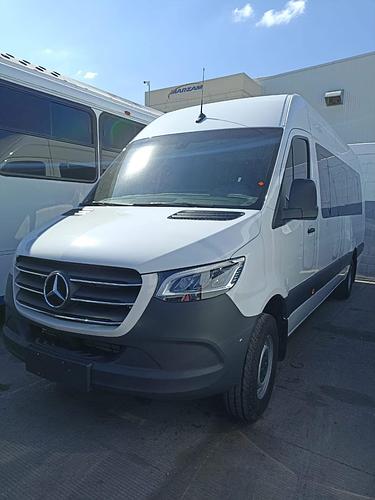 Mercedez Benz Sprinter 2023 en renta
