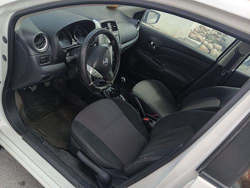 Nissan Versa 2019 - Foto 5