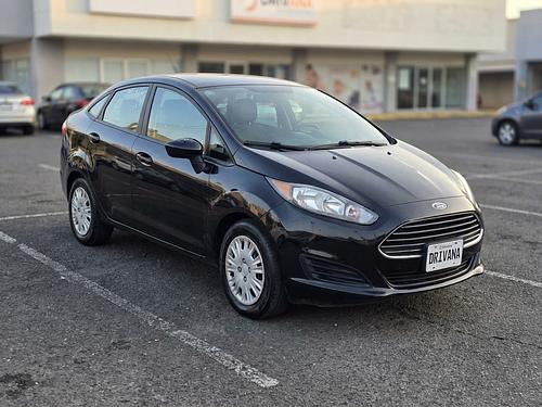 Ford Fiesta 2026 en renta