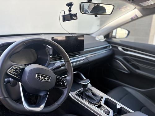Geely Emgrand 2026 - Foto 3