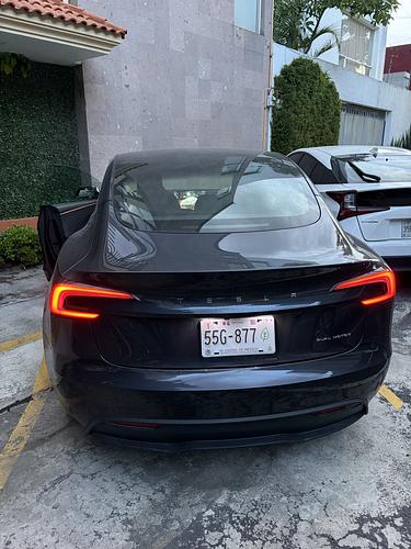 Tesla Model 3 2025 - Foto 3