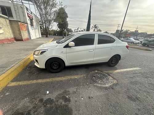 Mitsubishi Mirage 2023 - Foto 2