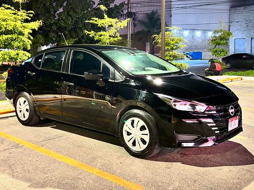 Nissan Versa 2025 en renta