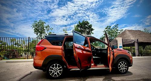 Suzuki Ertiga 2023 - Foto 3