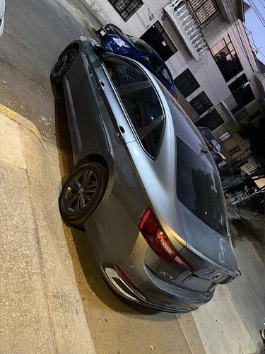 Volkswagen Jetta 2024 - Foto 3