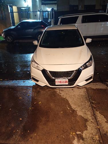 Nissan Versa 2020 - Foto 2
